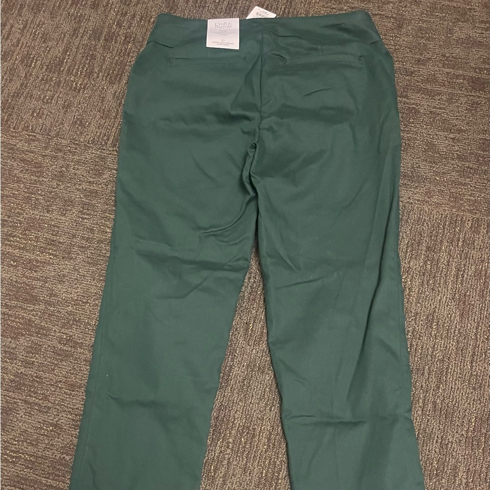 Croft & Barrow Effortless stretch- Size 8 Short
